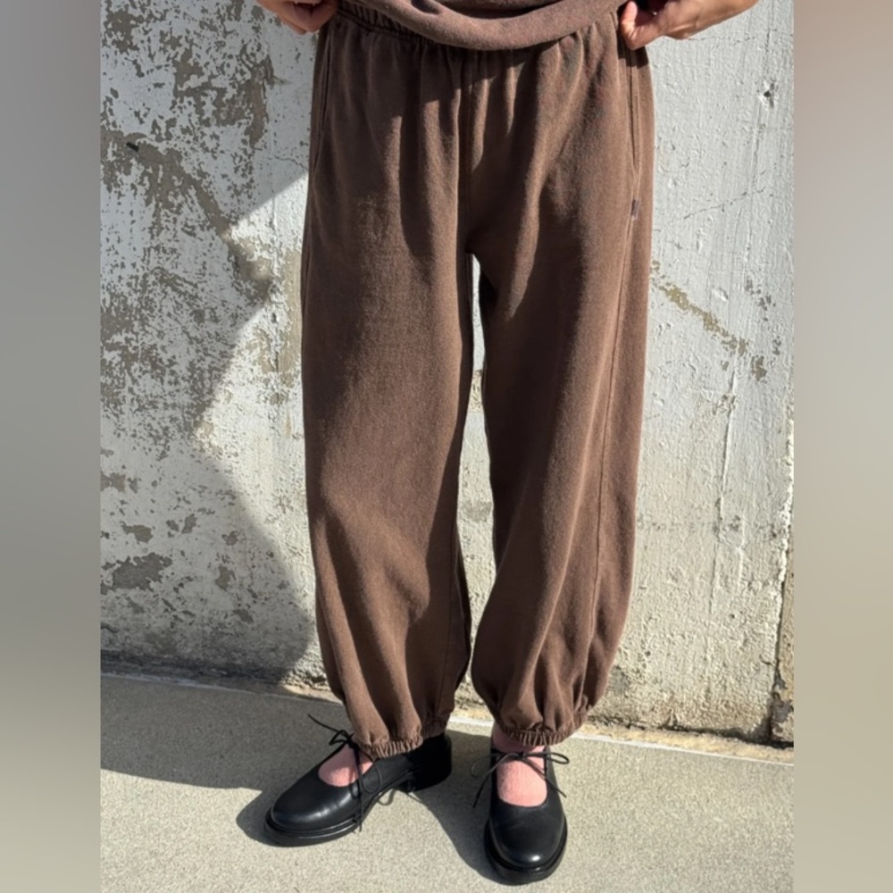 Le Bon Shoppe brown balloon sweats size medium